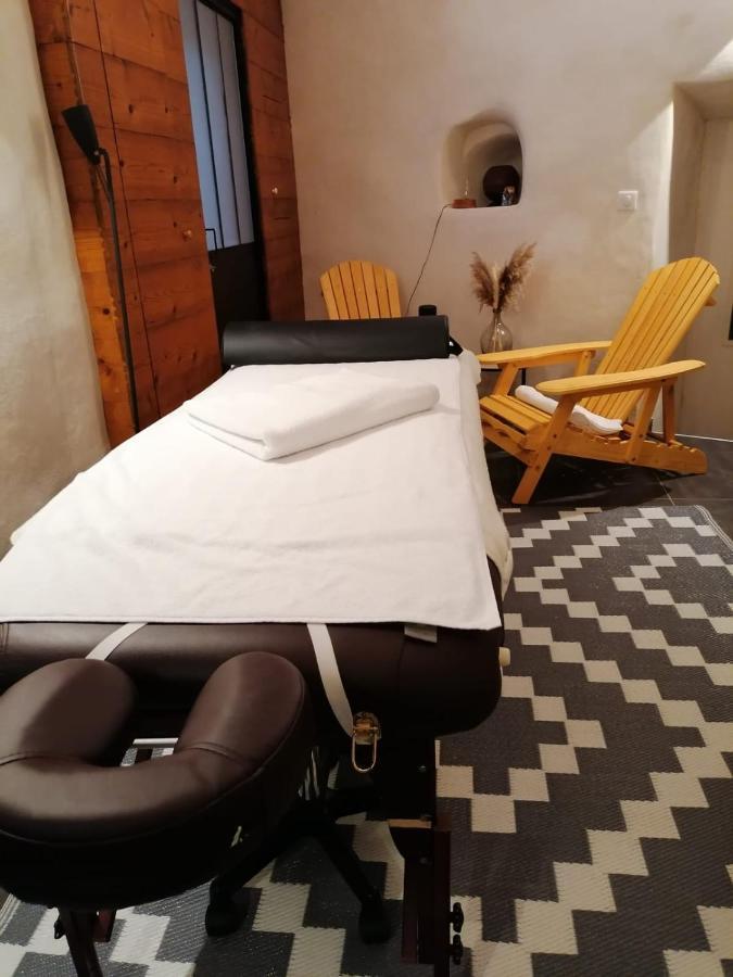 Les Terres Rouges 06 Bed & Breakfast Guillaumes Exterior photo